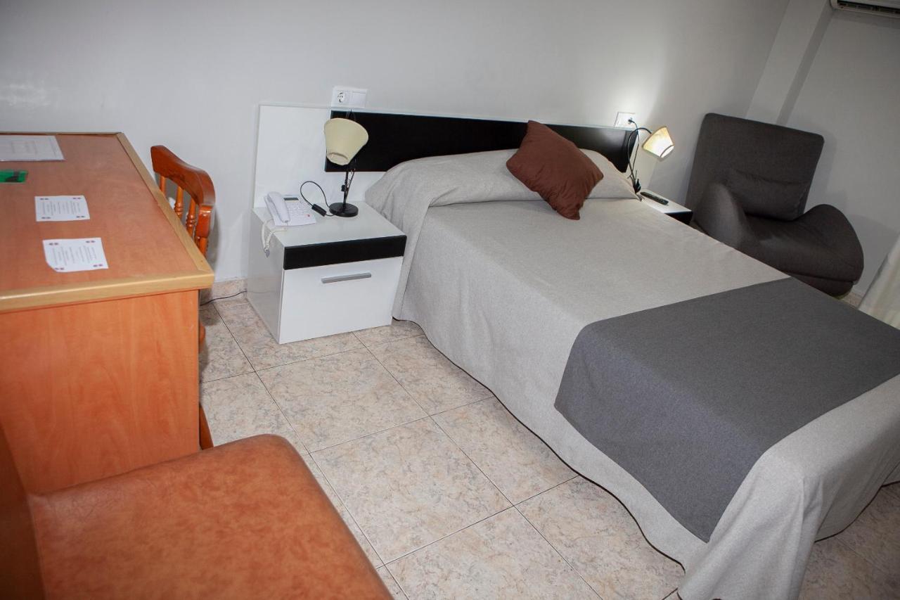 Hotel Juan Carlos Torrevieja Buitenkant foto
